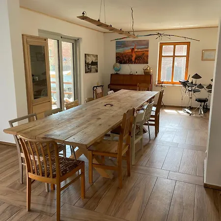 Grosszuegige Im Hause Des Jungbauern *