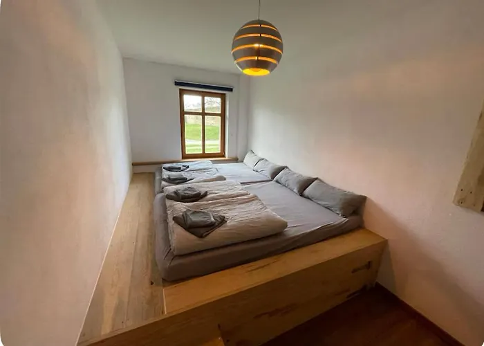 Grosszuegige Im Hause Des Jungbauern *